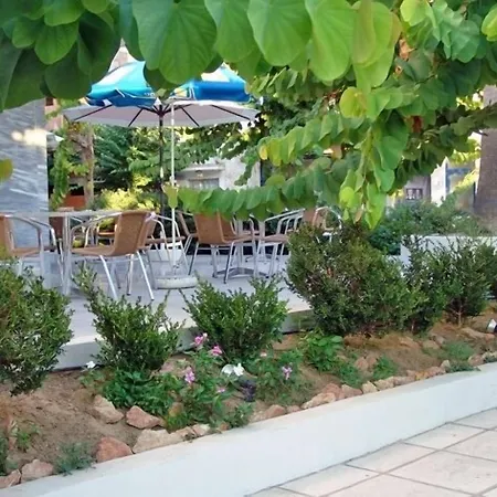 Dimitris Paritsa Hotel
