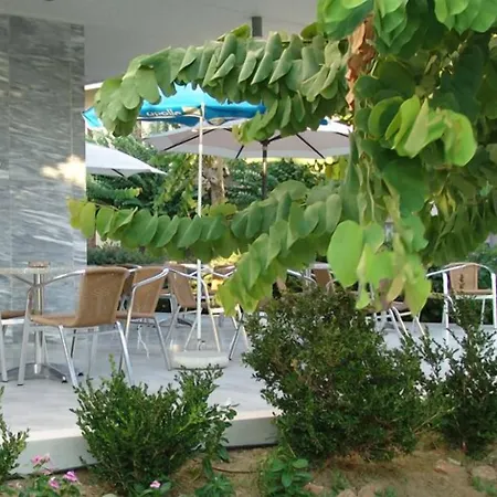 Dimitris Paritsa Hotel