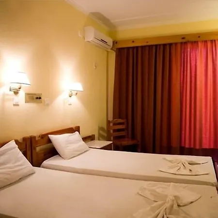 Dimitris Paritsa Otel 2*