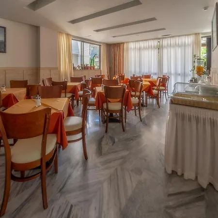 Hotel Dimitris Paritsa 2*