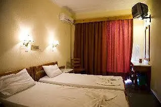 Hotel Dimitris Paritsa 2*